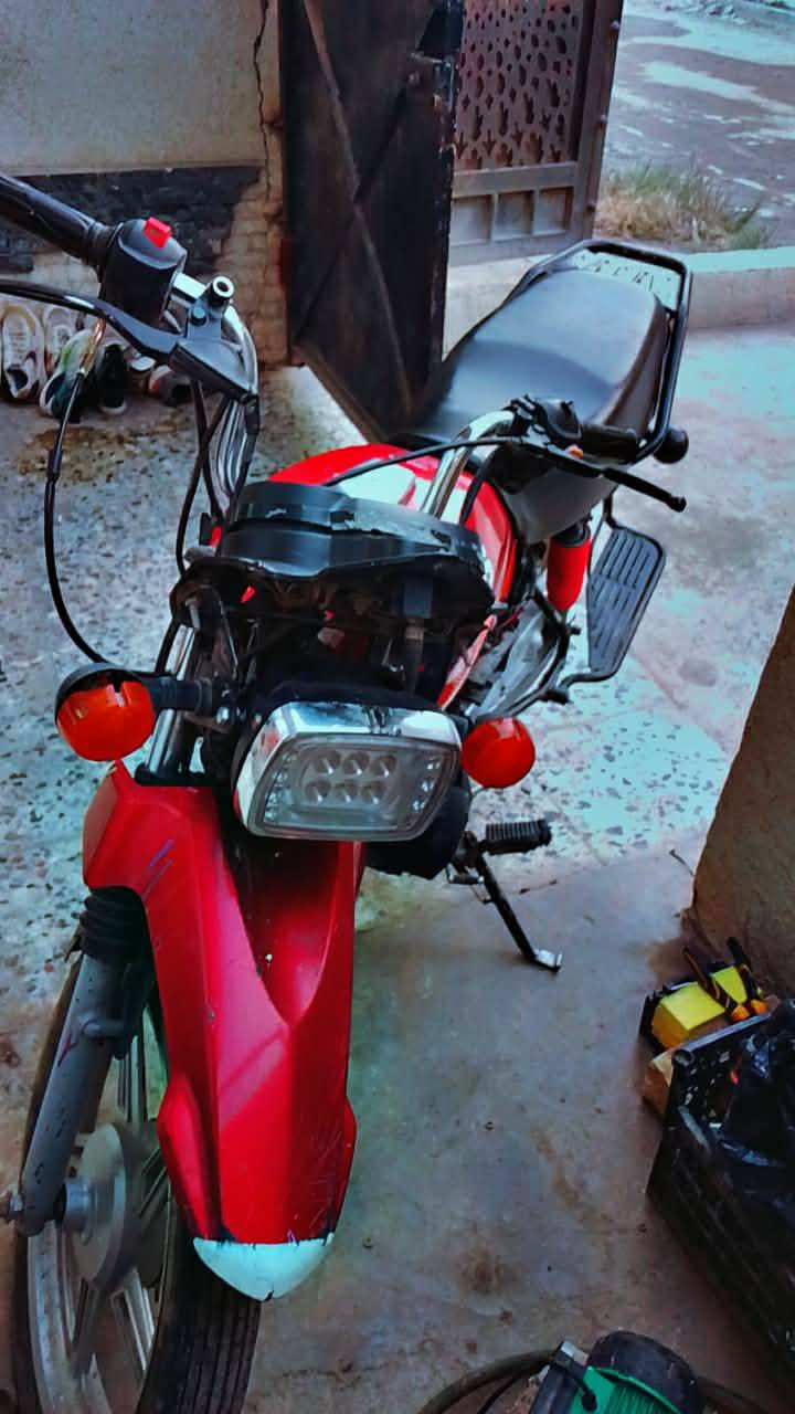 سلام عليكم دراجه تي في اس للبيع اربعه نمر يحتاج ترتيب للبيع 
‏‪***********‬‏
