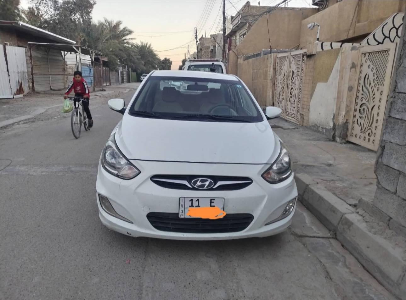 السلام عليكم سيارتي اكسنت ٢٠١٣بيع او مراوس محرك 1600 ب85وبيها مجال***********
