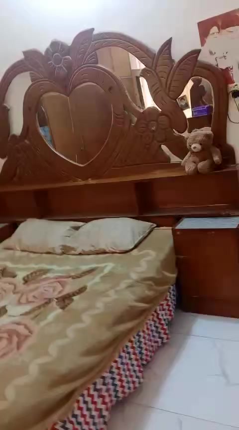 غرفه للبيع السغر 400 وبيه مجال الاستفسال ***********
