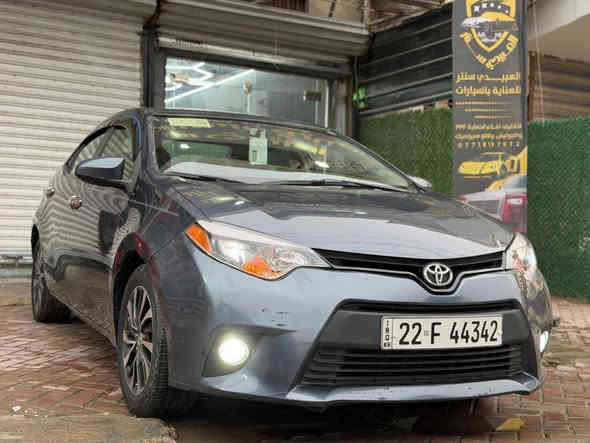 السلام عليكم للبيع كورلا 2016leتحويل فقط  وارد امريكي جاملغ فقط بدون ايرباك بدون لغود بلعراق بارد بل هلال الجاملغ الخلفي كير محرك مكفول السياره حلو و نضيفه 
كامره خلفيه 
شاشه بلادي
تحكم ستيرن 
كروز سرعه
بصمه 
بجم زنون
السع128$ بيها مجال
المكان بغداد 
***********وتساب موجود بغداد
