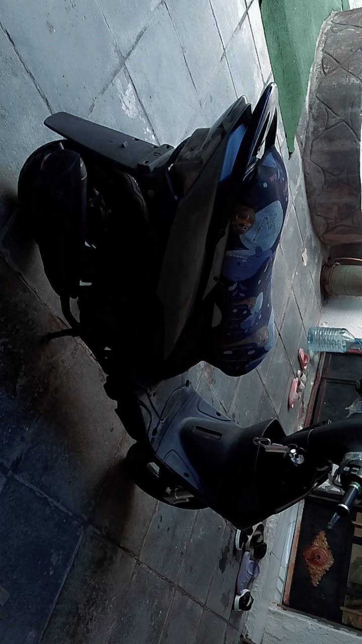 سلام عليكم دراجه ماكس عدله للبيع الدراجه نضيفه كلش الدراجه رايدهه 450قفل لا تناقش الدراجه كلشي بيهه جديد شلعه ومعدل الدراجه ام جفته مره وحده عنوان بصره أم قصر الرقم ***********
