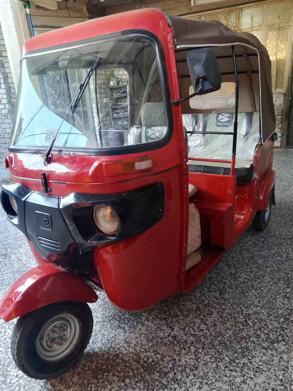 سلام عليكم تكتك للبيع موديل 18 رقم وسنوية تحويل مباشر السعر ٤مليون 800وبيهة مجال بسيط محرك لأ تنقيص ولا تبخر المكان الكمالية رقم ***********
