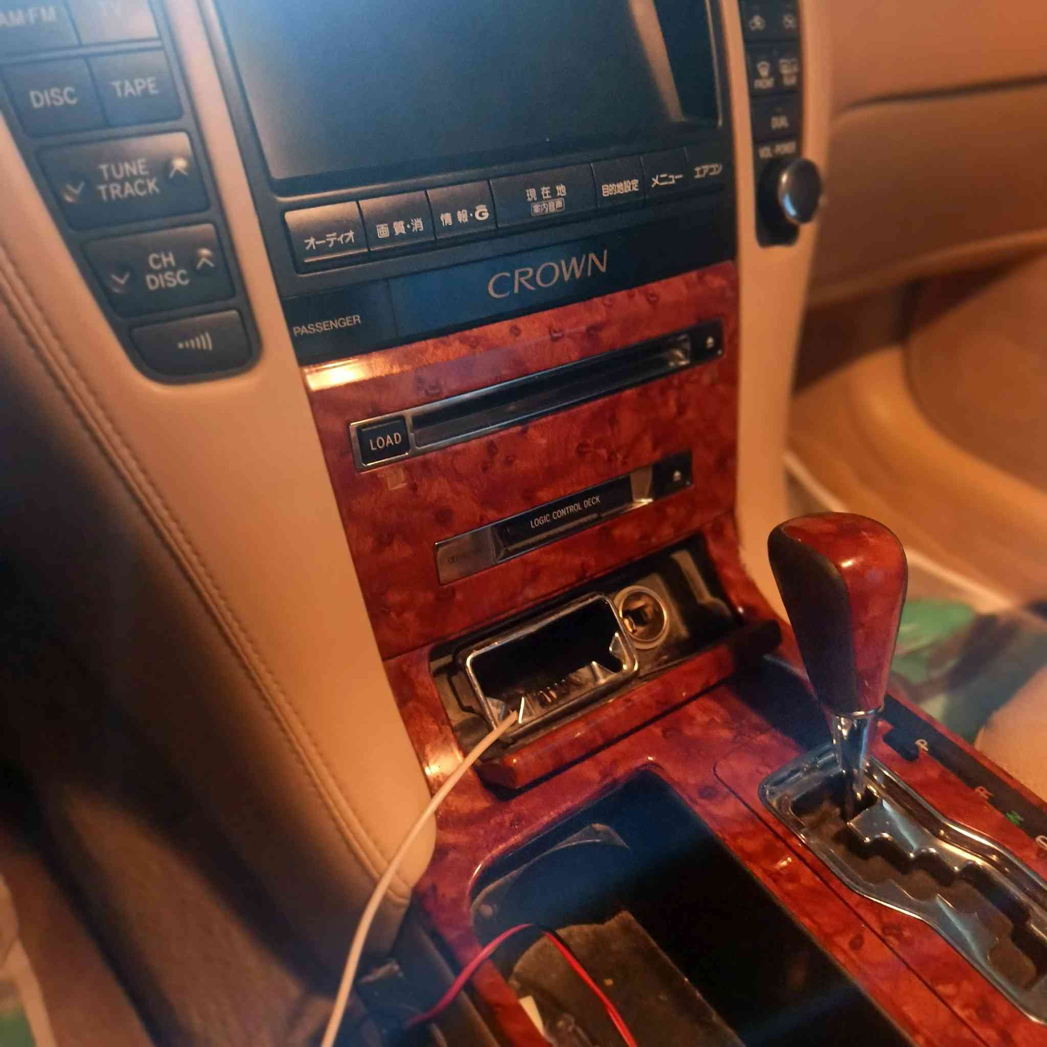 شاهين 2007.ميسان مال جناي
سعرها 37متوم شمالي 
حداديه. تبريد. كير محرك. كفاله 
كصتين جنطه وقماره باجات تحوير النجف... ‏‪***********‬‏. وتساب..
