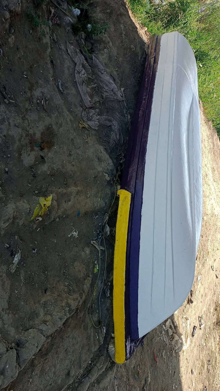 بلام فايبر كلاس للبيع حسب الطلب وحجم من قياس 3 ونص متر الى 5 ونص متر العنوان بغداد الاستفسار ***********
