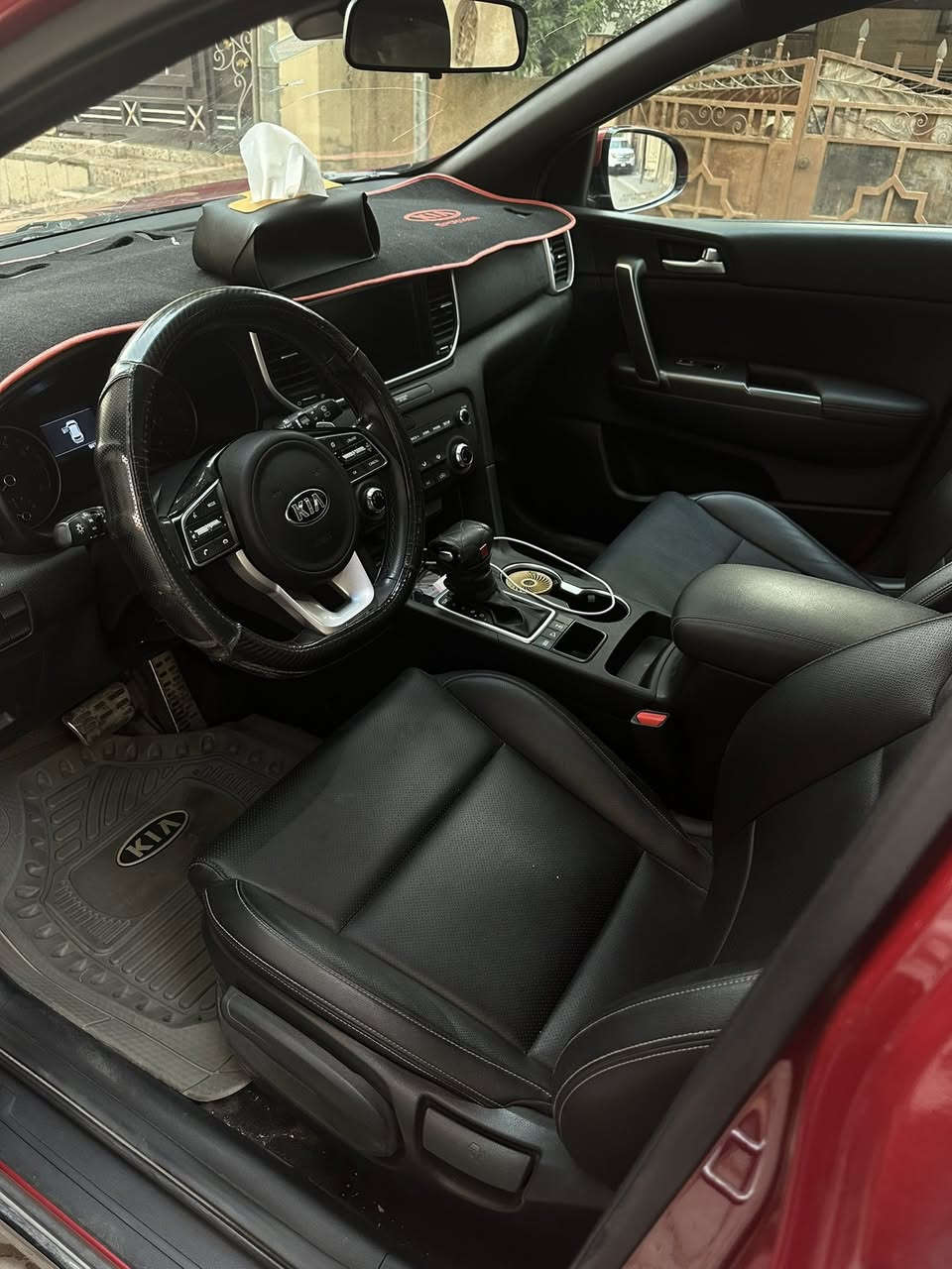 السلام عليكم

سبورتج 2020 للبيع وارد امريكي فئة S رقم اربيل ظربتها خفيفة بدون ايرباك فقط ربع البنيد
المواصفات
1. بانوراما
٢. محرك 2400 GDi
٣. تبريد قطعتين
٤. ستيرن رياضي D
٥. تحكم ستيرن جهتين
٦. شفتات سرعة
٧. ثلاثة انظمة للقيادة
٨. مثبت سرعة
٩. كشنات امامية تدفئة
١٠. رادارات امايية وخلفية وجانبية
١١. تحديد مسار
١٢. نظام منحدرات
١٣. مري شفط
١٤. اشاير بالمري
١٥. فورويل AWD
١٦. نقطة عمياء
١٧. ويل كب اسود رياضي حجم 18
١٨. ماشية 87 الف km وليس ميل
١٩. شاشة اعطال
٢٠. شاشة ابل وكار بلي اصلية
السعر 198 وبيها مجال
للتواصل *********** 
عنوان بغداد سبع ابكار
