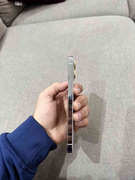 السلام عليكم 
ايفون ١٣ برو ماكس لون ابيض ذاكره ٢٥٦ 
بطاريه ٧٦ 
الجهاز مداخل اي تصليح 
السعر ٦٠٠ الف 
عنواني بغداد الدوره حي دجله 
الشراي يتصل ***********
