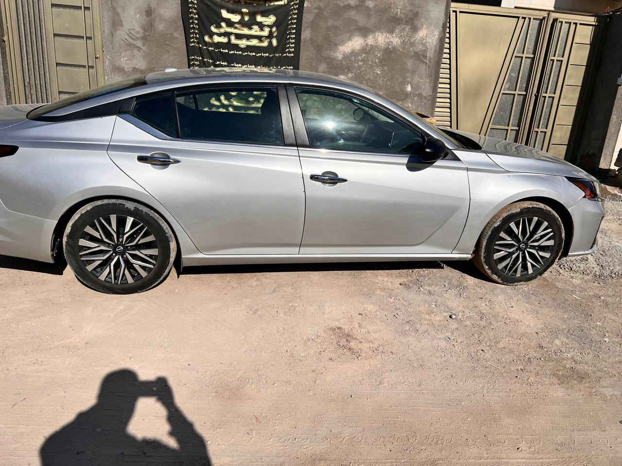 مرحبا 🙋
التيما 2024 للبيع 
مواصفاتها SV 
1- رادارات امامي خلفي جانبي 360 
2- توقف ذاتي عند رجوع الى خلف 
3- شاشه و كامره مع نظام كار بلي
4- حساسات خلفيه عدد 4 
5- كشن كهرباء سايق مع مخمل 
6- شحن امامي خلفي 
ملاحظات 
سياره حره وبسمي تريد مداور تريد وكاله
ظرر السياره ( جاملغ بدون تبديل) دعاميه اماميه بلادي بدون ضرر داخل شرط فحص ضرر سطحي 
مكينه 2.5 اقتصادي 
سياره ماشيه30كم 
ايرباك سكان  فقط طاك  ( ذي قار سوق الشيوخ ) 
سعر 167 $ وبيه مجال قليل جدان
رقم***********
