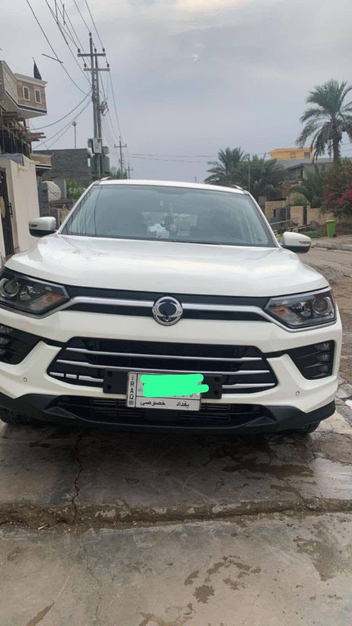 🚗 للبيع |  سانغ يونغ كوراندو 2022 كوري  (رقم بغداد)
📍 الموقع: ديالى _ بلدروز 

✨ مطلوبه للشركة | حالة ممتازة جداً 

🔹 المواصفات:
• موديل: 2022
• قير: أوتوماتيك
• محرك: 1500 (2000) تيربو (4 سلندر)
• الوقود: بنزين
• اللون: أبيض

🛠️ التجهيزات:
• شاشة + Apple CarPlay & Android Auto
• بصمة + دخول ذكي
• فتحة سقف بانوراما
• كاميرا خلفية + حساسات أمامية وخلفية
• أنوار LED + بلوجكترات
• شفتات ستيرن + وضعيات قيادة (سبورت/اعتيادي ترب)
• ويل: 18
• مثبت سرعة + تحكم بالستيرن
• تكييف قوي ❄️

📊 الحالة:
• الممشى 9,9533
• استخدام شخصي
• خالية من الحوادث (من الدعامية للدعامية) ✅
• الفحص جاهز بأي مكان يعجبك✔️
───────────────
💰 السعر: 175$
للأستفسار :
📞 ***********
