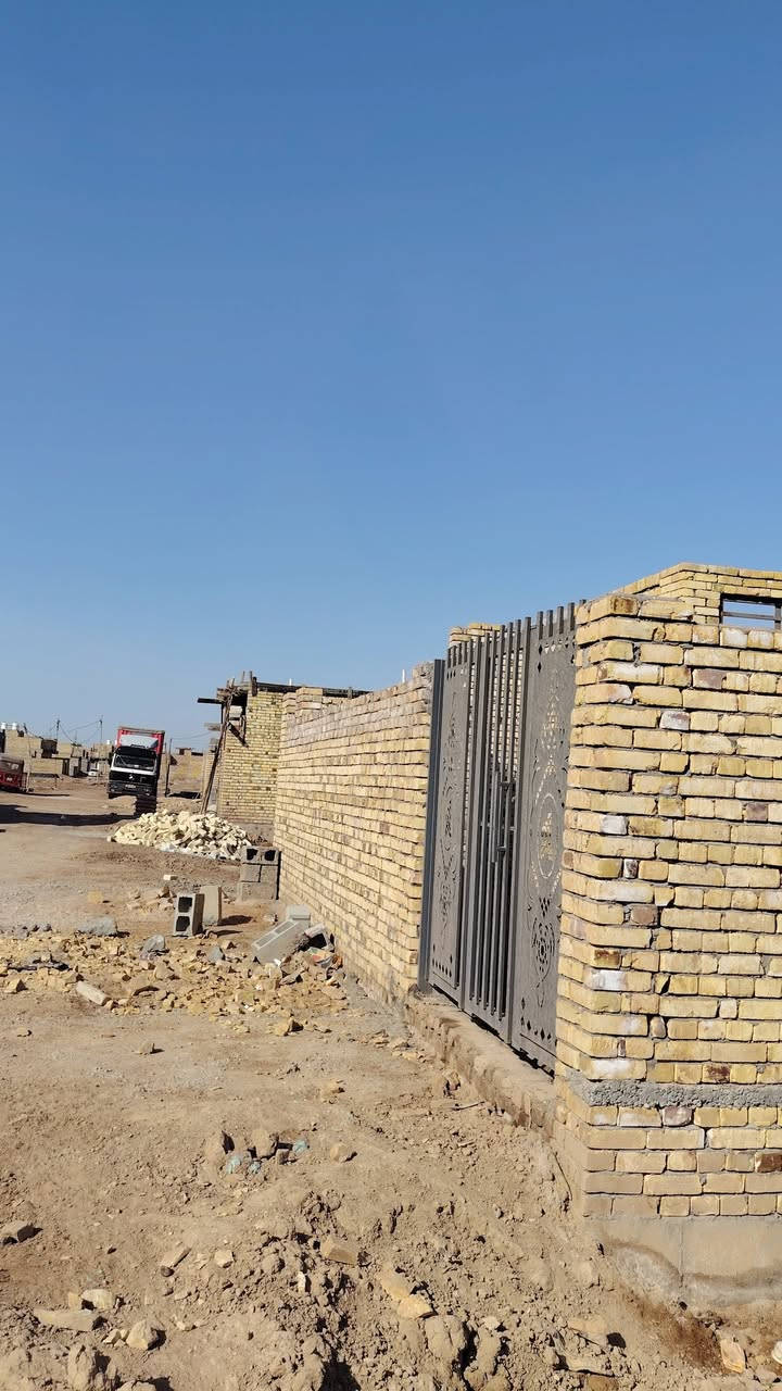 سلام عليكم بيت 200 متر بنهاوند الرابعه معامله لتقيم ***********
