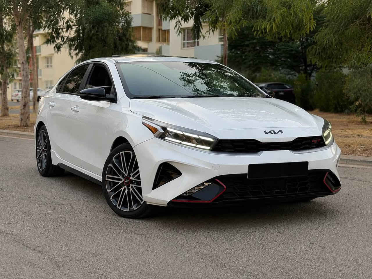 🔥KIA FORTE 2023 GT 🔥 
🔴 السياره كلين ليبل واحد بدون صبغ بدون تبديل بدون ايرباك ✅
فقط الدعاميه الاماميه ✅ 
🔴 علق رقم 1 يوصلك السعر مباشر 
فول مواصفات 1/1 
فتحة سقف 
بصمة تشغيل
كشنات تدفئة وتبريد
محرك 16 توربو
شاحن لاسلكي
بصمة أبواب
تشغيل عن بعد
هاند بريك بصمة 
اوتو هولد
تبريد قطعتين❄️
ثلاث وضعيات قيادة
كير توماتيك وعادي 7 نمرات
قيادة ذاتية 
توقف ذاتي 
رادارات جانبية وأمامية وخلفية
سماعات سستم HARMAN 
شاشة كبيرة 9 انج
انارة داخلية لون احمر
ليد امامي زينون
ليد خلفي زينون
شفتات ستيرن رياضي
دبل كروز
كير DCT دبل كلج
كشن السائق كهربائي
ليد بالمري
نقطة عمياء
ابل كار بلي 
حاكية تنصي التبريد عند الاتصال بالهاتف
رقم دهوك هزه وسنويه جديده 
مكان السيارة 📍أربيل 
للاستفسار : 
***********
***********
