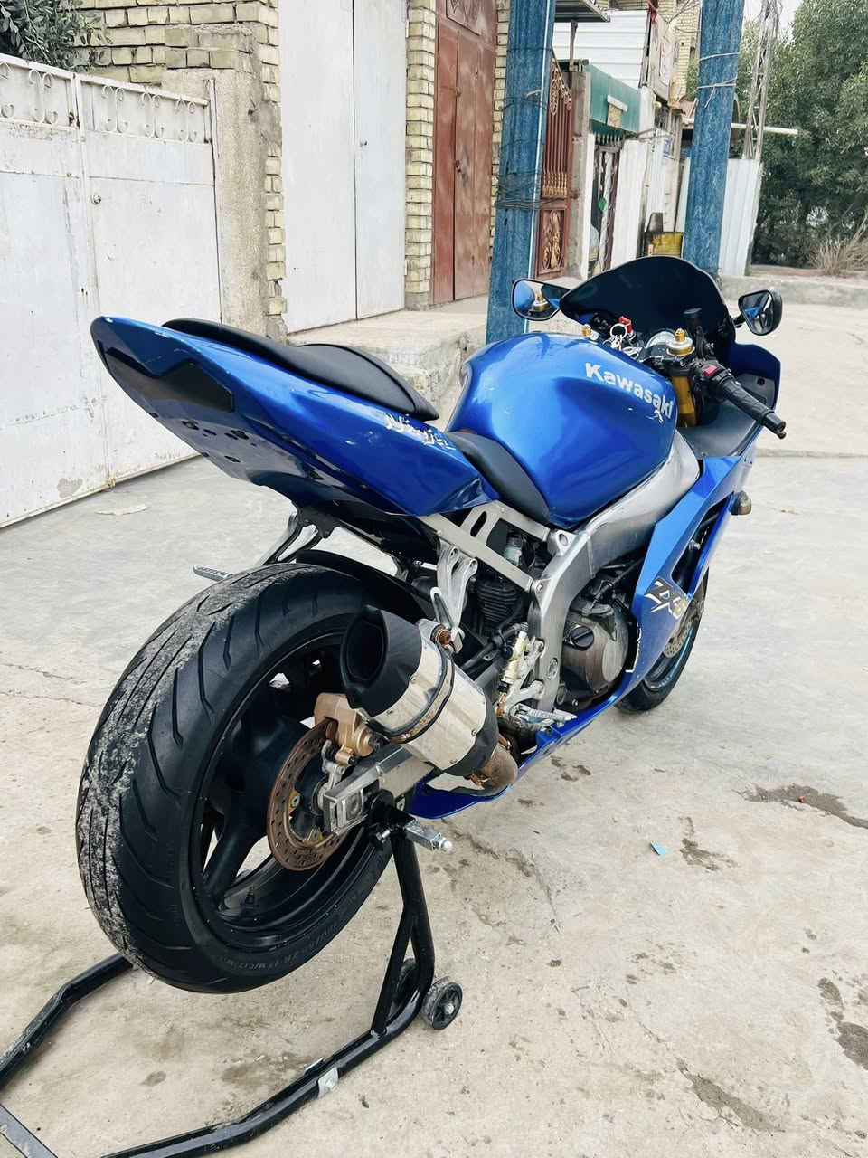 سلام عليكم كاوسكي 636 مديل 2004 دراجه مكفوله مكينه برغي ما مفتوح بيهه بيع فقط بدون مراوس شراي يجي خاص عنوان بغداد سعر 29 بيهه شي بصيط ***********
