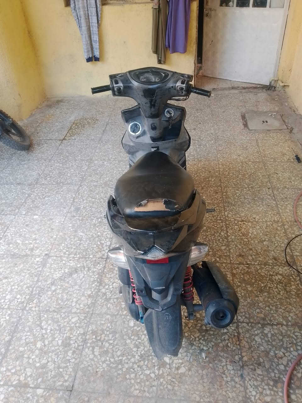 سلام عليكم جيتي ار درجه مال بيت  نقص فقط تريشه اليسره ولحاض الجوه نكره درجه السعر خاص رقم ***********
