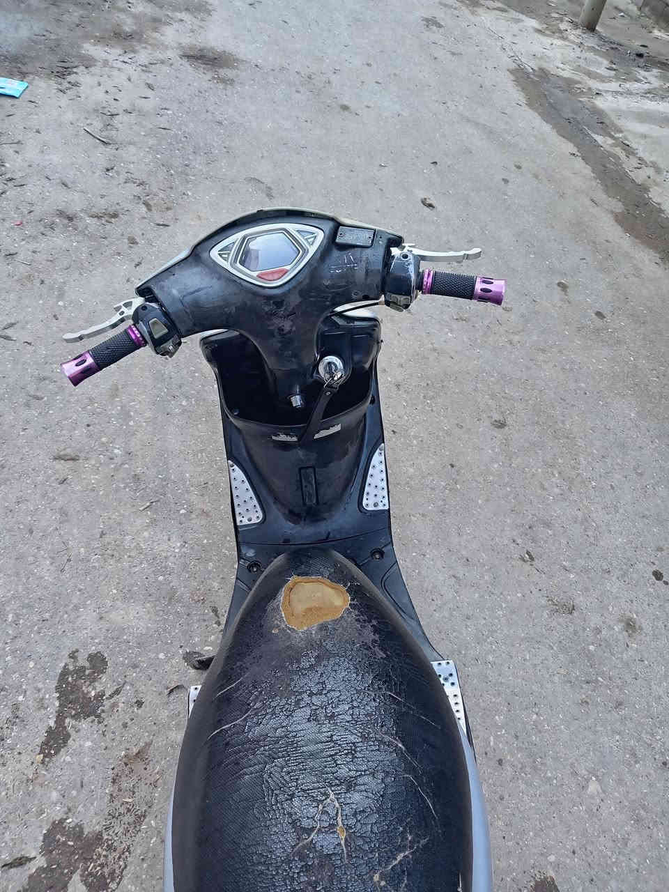 السلام عليكم دراجه ماكس عدله للبيع دراجه نكره سلف بوشه 49 مكينه خير من الله شلعه ومعدل طياره كفرات مختمه بلاد سعر475 وبيها مجال مكاني تحرير ***********
