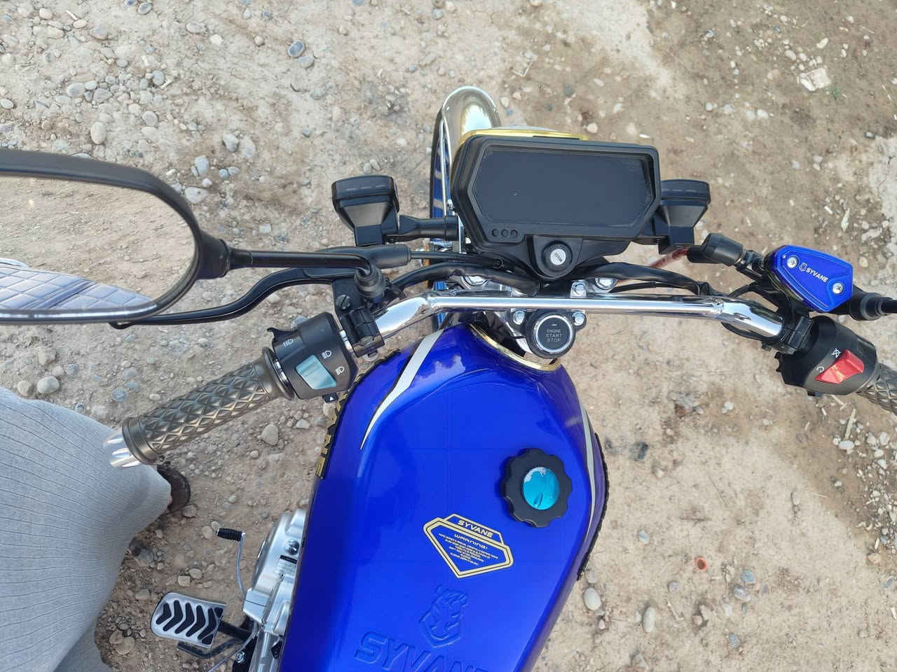 السلام وعليكم
سيفان موديل 2025 
الاصلي وزن ثقيل 5 كير
تشغيل عن بعد +بصمة 
ماشي حيل قليل اخو الزيرو
ماطور جديد 
مكاني موصل الأيمن
للتواصل فقط اتصال او واتساب 
***********
