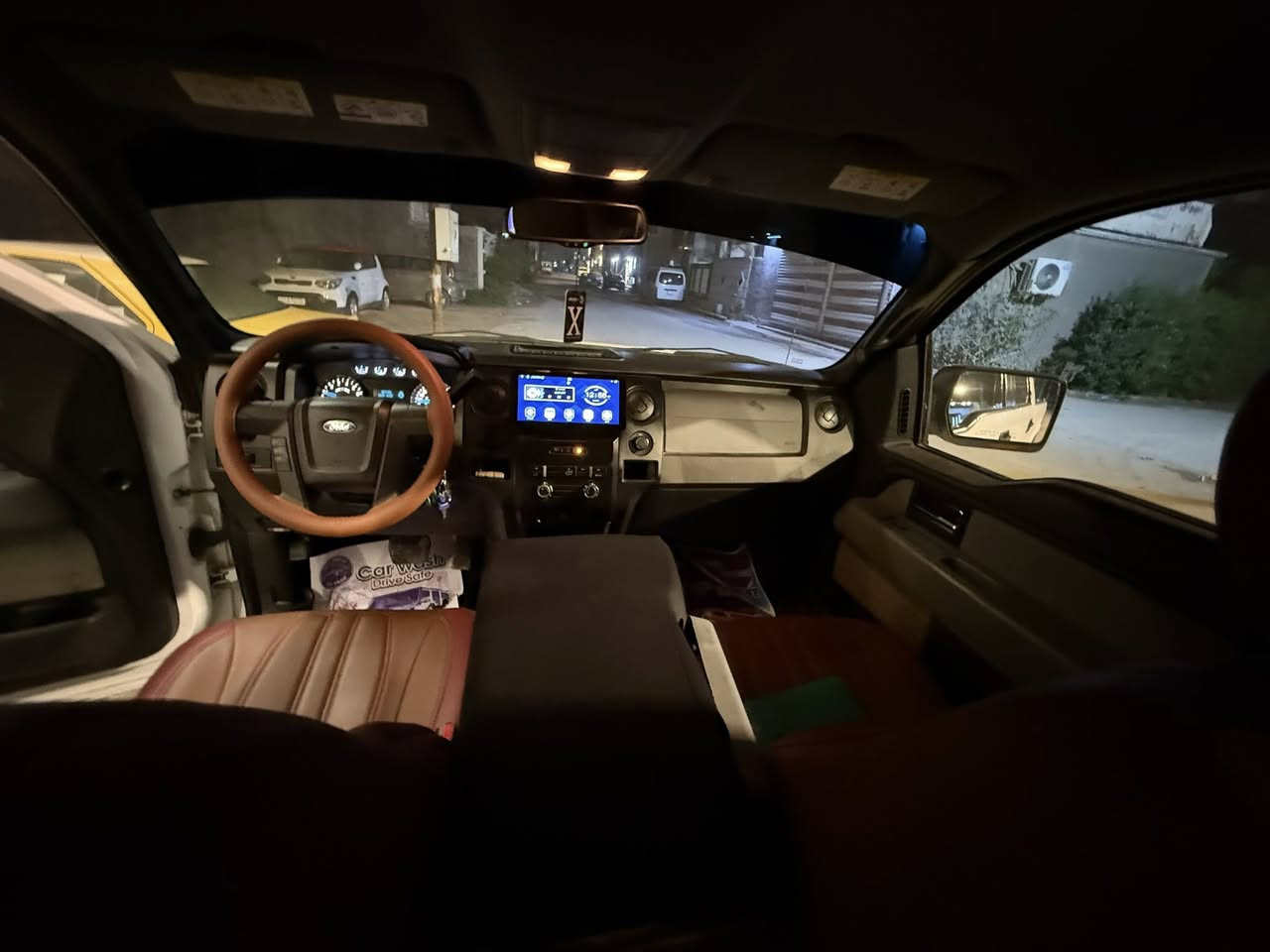 فورد للبيع او المراوس
f 150 6v 3700
خليجي وكالة نيفا 
2013
كفالة عامة + كير مكينه جدد كفالة 
ترايك وين متريد 
باب طويل 
السياره خير من الله 
تخم تاير جبلي 
منضومة احتراق جديدة 
السياره مشالله مكاني بغداد البوعيثة 
***********
