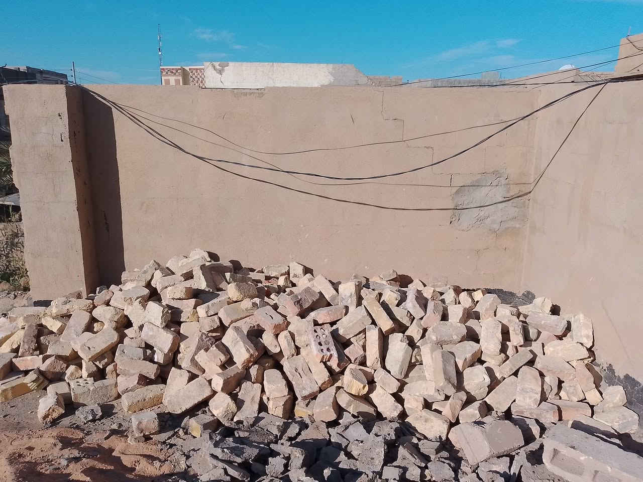 طابوك. تفليش. 2000طابو.كه سعر. مناسب. الفلوجه. حي. شهداء***********
