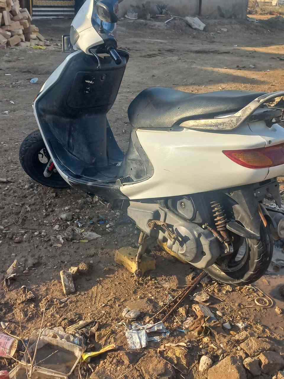 السلام عليكم دراجه مكفواله من كلشي لشراي يدلل محرك ما مفتوحه معدل ١١٠ ***********
