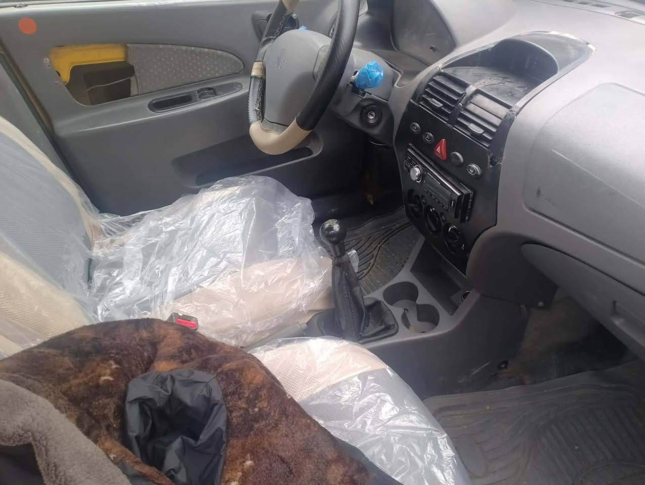 طيبه مديل 13 للبيع سياره بيه ضربه بل جنطه قليله رقم ألماني مصفره هيئه وغرمات تحويل مباشر ميكينه تبخير بدون تنقص 
حداديه كهربائيات كله شغاله 
السعر 20وبيه مجال 
العنوان بغداد جسر ديالى 
***********
