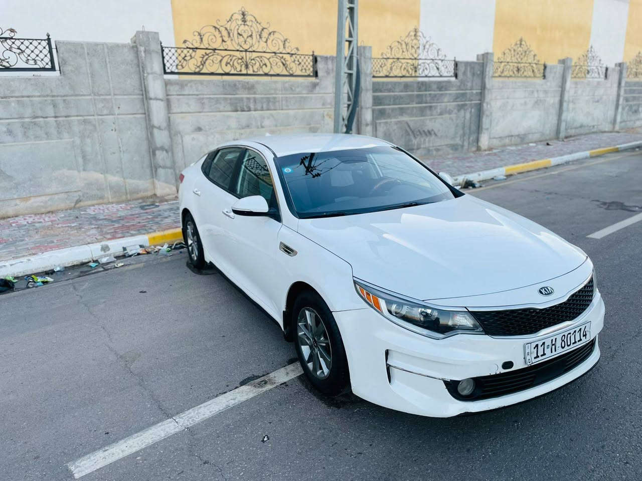 اوبتيما وارد مريكي بدون حادث  2016رقم بغداد نكليزي 
بيها  كم قطعه رش جماليه 
بدون شخوط و رصعات سيارة جديدة
محرك مامفتوح بدون صوت وصرف وبخار 
مواصفات / تحكمات تبريد بيانو …
شاشة وكاميرا خلفية / شفتات استيرن / مراية شفط /
حساس خلفي /  
فول تحكمات استيرن / ليد امامي / بلاجكتور زينون / 
بك لايت ليد زينون / بقية المواصفات معروفة
تخم تايرات مجموعة استيرن حدادية كلها شرط
السيارة جاهزة من كلشي شرط
سعر 108 بيها مجال للطيبين 🌹
مكاني كربلاء  
شراي اتصل وتدلل*********** كربلاء, العراق
