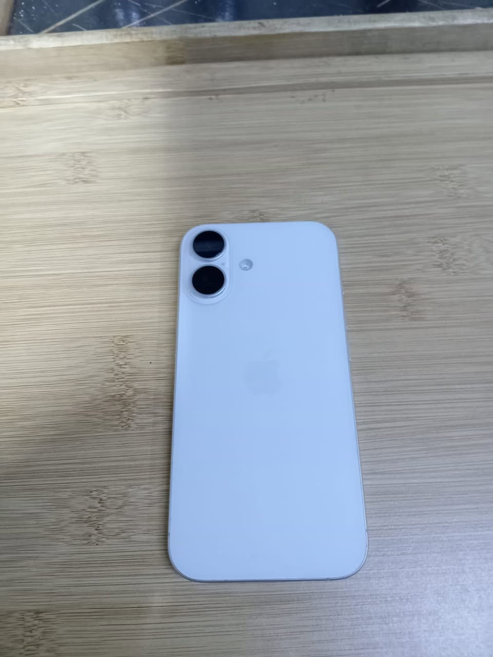 16 عادي بطاريه 98 نضيف مابي شخط مساحه ١٢٨ بدون كورتونه ضمان بعده ضمان بي مبدل ايشي بس  سعر 800
رقم تواصل ***********
