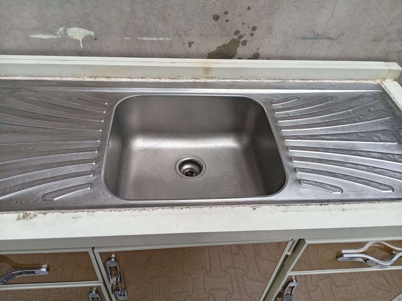 كاونتر للبيع اصلي ثقيل سنك مالو اصلي ثقيل ب١٣٠ وبي مجال


**إذا كنت صاحب هذا الإعلان وتريد حذفه لأي سبب، رجاءا أرسل رسالة إلى الدعم الفني**