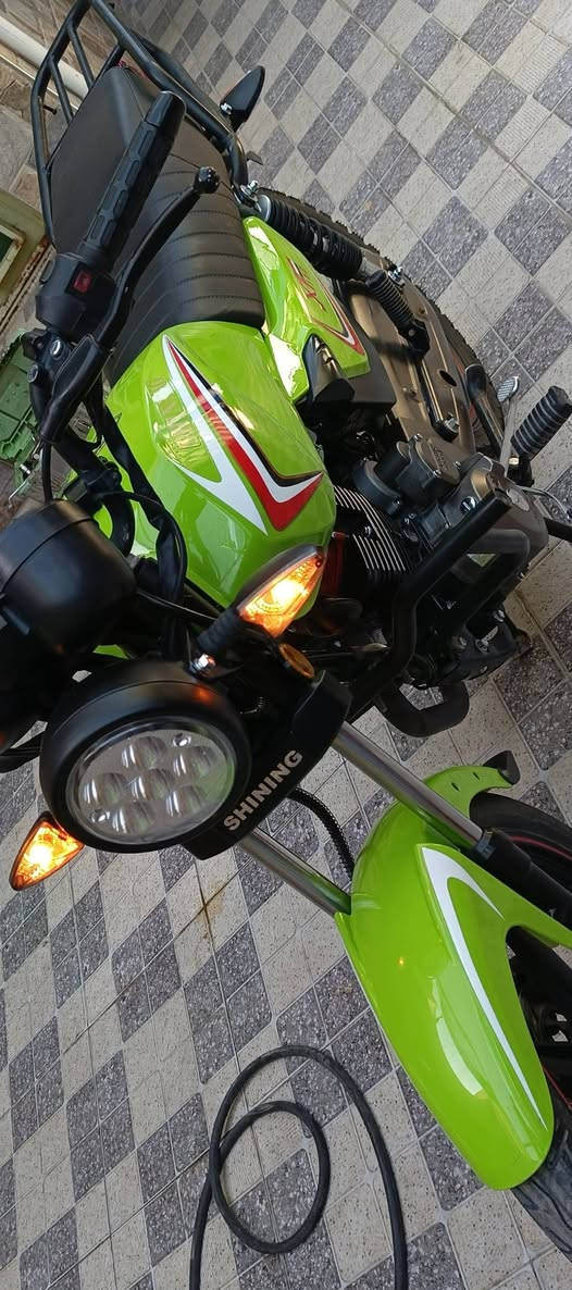 السلام عليكم دراجة شانك مديل2023 طالعة ب2024 اوراق
نظافة الدراجة%100 مكينة مكفولة من كلشي جيب فيتر وفحص الدراجة مكفولة من الشخط كهربائيات كلهه شغالة عالي ناصي دبل اشارة الدراجة احلا من الصور 
السعر: 950وبيهه مجال قليل 
مكان : كربلاء الحر قرب نوارس
الرقم:***********
