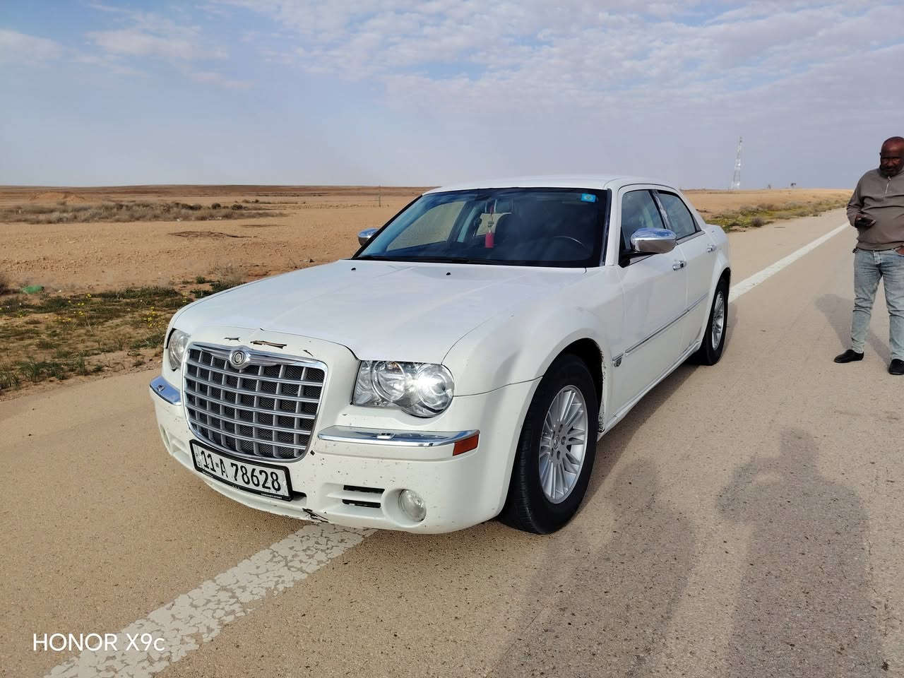 سلام عليكم اوباما موديل 10سياره ستخدام شخصي يعني مال بيت تخم تاير جديد باتري حداديه سياره متعوب عليه بيه صبغ بابين بدون حادث وسعر خاص أو اتصال وإني خادم هذه رقمي ***********
