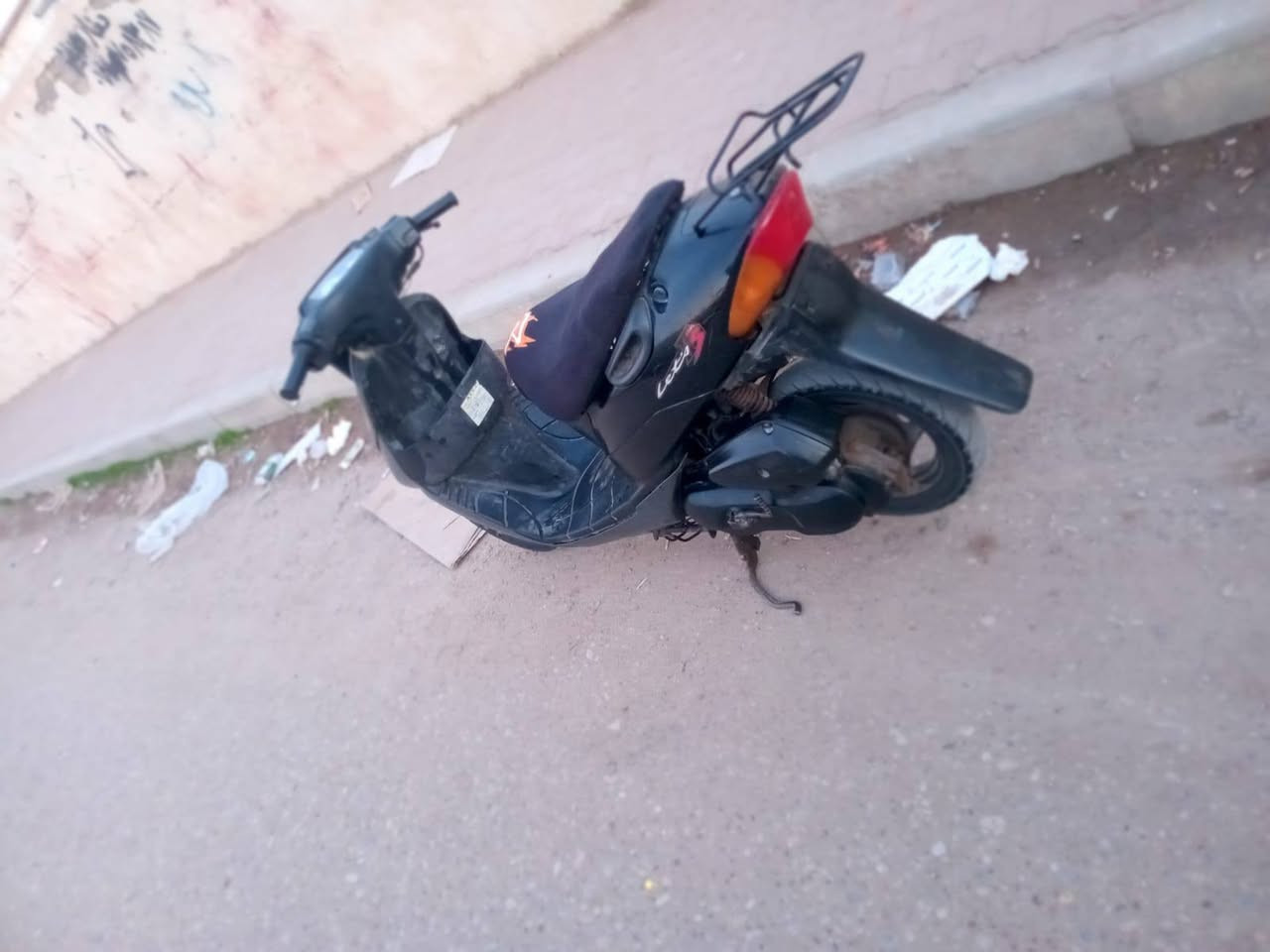 السلام عليكم دراجه للبيع ساسوكي مصطره دراجه مكينه ناعمه كهربائيات شغاله كامله ماناقصه شي اوراق سعر 325 وبيه مجال المكان حي المعلمين الجديد ***********
