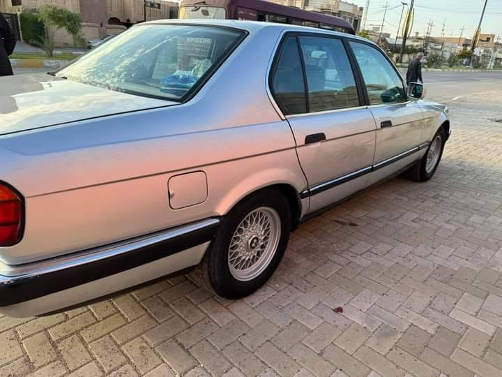 السلام عليكم
للبيع BMW 735 موديل 91 رقم انبار
محرك 35 مفتوح
كير ومحرك شرط ترايها يخبل
السياره مصبوغه عام للجماليه
صدر وتخم تايرات جديده
تبريد ثلج ، السياره جاهزه من كلشي 
السنويه لل29 شرط التحويل ثاني يوم
 مكان السياره انبار 
السعر 57$ وبيها مجال 

للتواصل ***********
