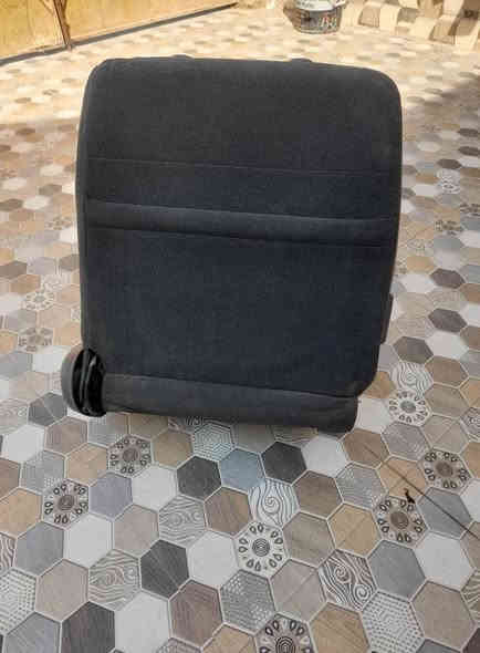 كشنات أمامي بريجو مكان ناصريه. سعر 125وبيهن مجال الاتصال ***********
