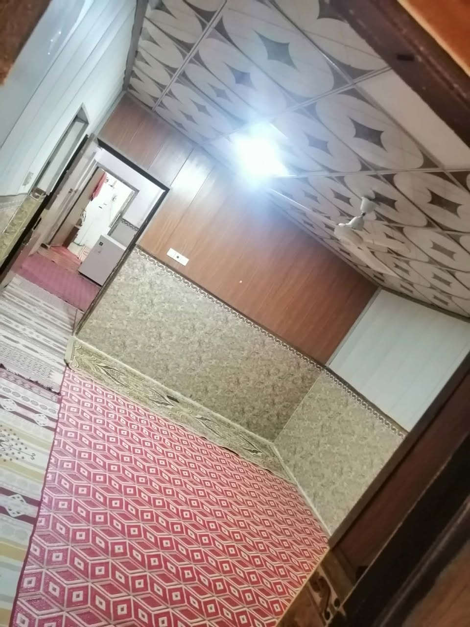 بيت للبيع حي العسكري مقابل باب الكليه الخلفي  قاطين المساحه 270 طابو بسمنه يتكون ديوانيه وهول وصاله مطبخ صحيات غرف 3 جوه و3 فوك صاله فوك صاله جوه مطبخ فوگ مطبخ جوه حديقه كاشي وسطح كاشي بي سطحين صحيات عدد3
السعر 140. للأستفسار ***********
