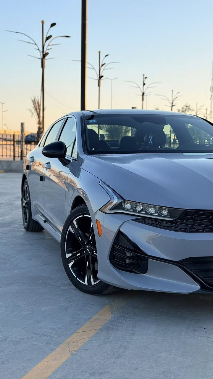 السلام عليكم
كي فايف جي تي لاين  22 بدون بنوراما وارد امريكي 
لون اسمنتي السيارة كلين مكفولة دعامية خلفية صبغ فقط  
رقم بغداد تحويل مباشر السعر 205$  كل التفاصيل مرفقة بالصور
 
للتواصل ***********
