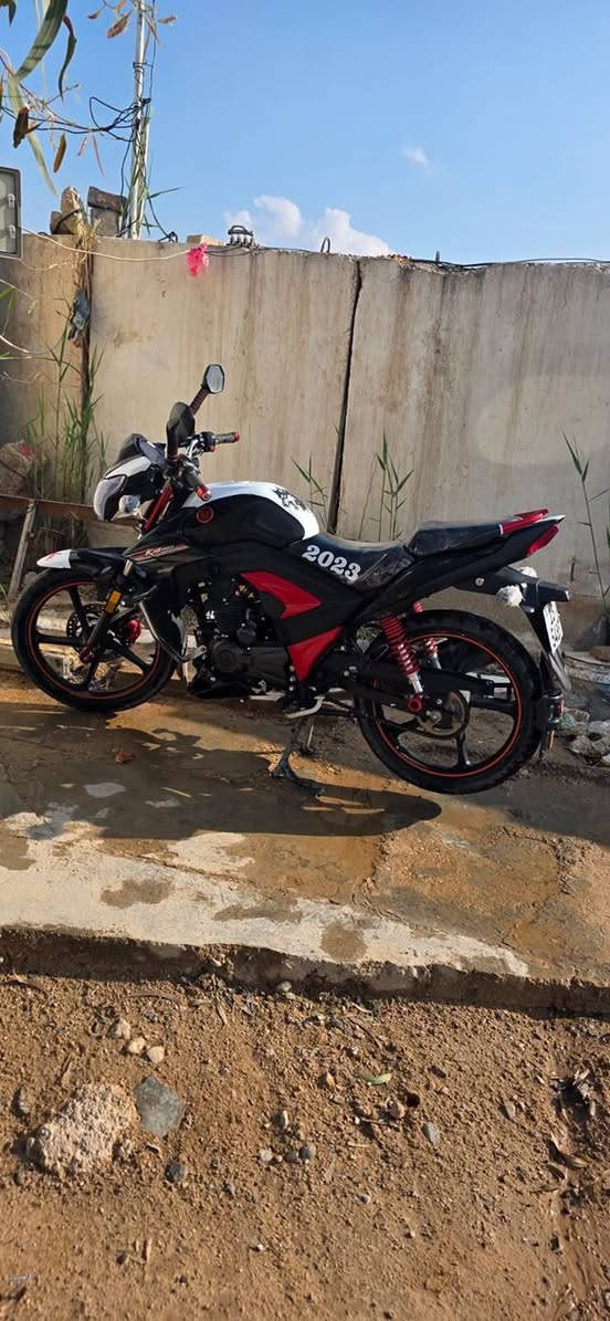 مكلف بلنشر متاح هاوجي موديل ٢٣ ماشي ٢٠ الف سويجات ٢ بصمات ٢
مسجل وكامل لوحات  نكليزي  وماناقصه اي شي للأستفسار *********** رمش واني اخابرك او راسلني واتساب لئن حاذف لماسنجر
