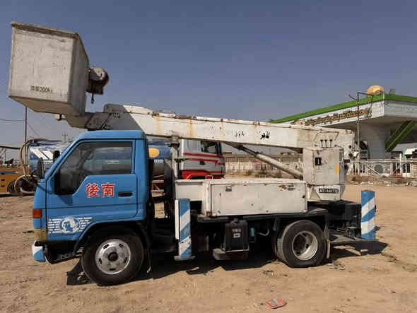 السلام عليكم باسكت ١٧ متر تحكم فوك وجوه  هيدروليك جهاز جديد كير محرك مكفول مكاني بغداد  ***********
