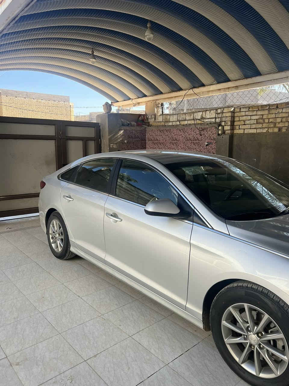 سوناتا مديل 18 20السياره  كله جديد
كلين كفاله عامه  سعر ١٤٠بيه مجال لشراي رقم قادسيه حره 
مكينه ما مفتوحه ٢٤٠٠
تخم تاير جديد العنوان الديوانيه حي جامعه
***********اتصال واتساب
