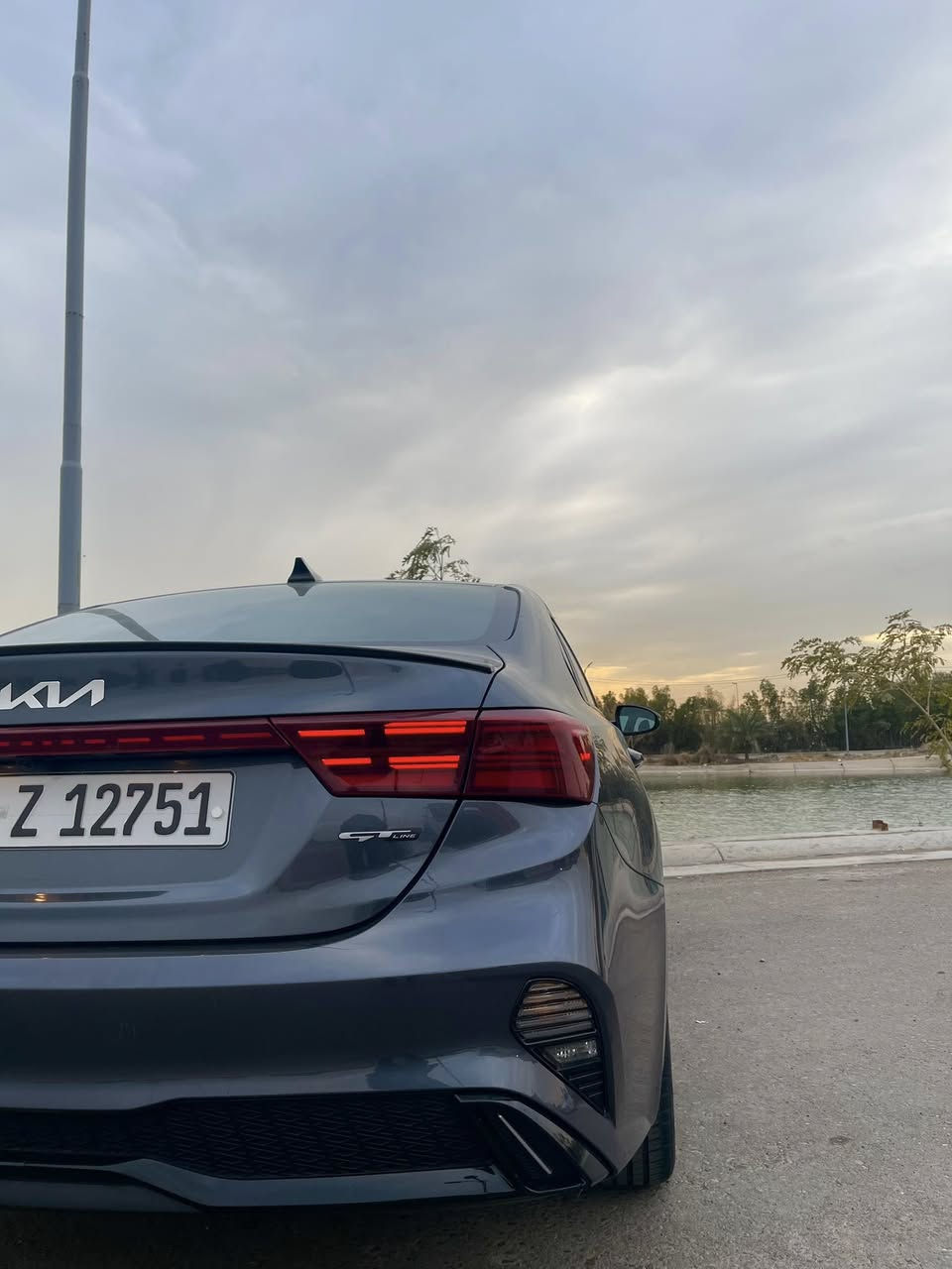 فورتي GT Line امريكي موديل 2023
حادثها جاملغ وبنيد بدون دواخل 
ايرباكات سليمه لغد وشاصي كفاله
مكينه 2000 دوش 
ماشيه 40 الف 
كير ومكينه شرط كفاله 
مواصفات GT LiNe
شاشه كبيره ابل كار بلي 
كامره دواره 360 درجه 
لد نهاري امامي خلفي 
مصمه تشغيل دخول ذكي 
رادارات جانبيه نقط عمياء 
رادار انامي خلفي توقف ذاتي 
رادار تحديد مسار قياده ذاتيه 
اوتو هولد 
مانع انزلاق نزول منحدرات 
ثلاث انضمه قياده 
تبريد بيانو مناخين منفصلين 
مرايه وسطيه اوتو دم معتمه 
ستيرن رياضي حرف D
ويل كروم رياضي 
بلوجكترات Led
اناره داخليه Led
اشاير بالمري / مري شفط 
السياره جديده بوضع الشركه تايرات و صدر و تبريد وتدفئه كله جديد 
رقم شمالي انكليزي الجديد ب اسمي شخصياً 
مكاني بغداد ***********
