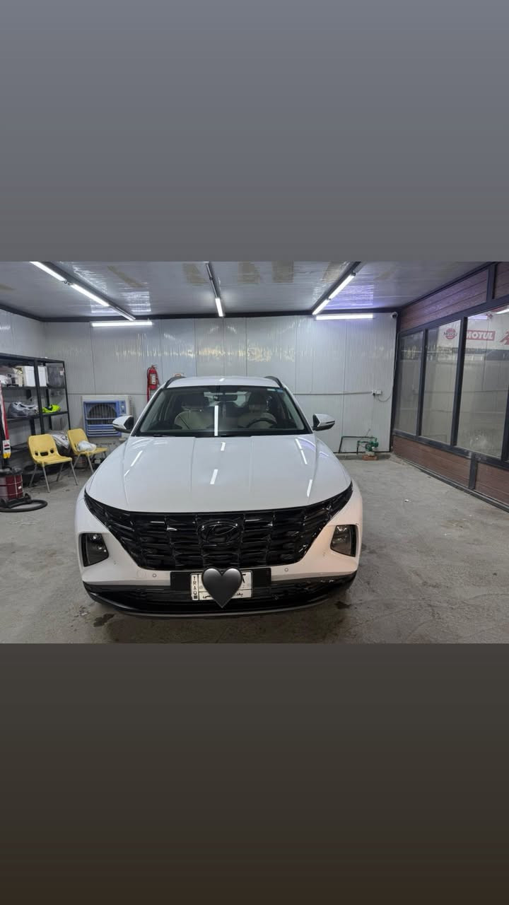 السلام عليكم توسان خليجي ٢٠٢٤ ماشية10.000 كيلو بس السيارة بيها بس رصعة بلصندوك  سعرها 21.400 وبيها مجال مكاني المنصور ***********
