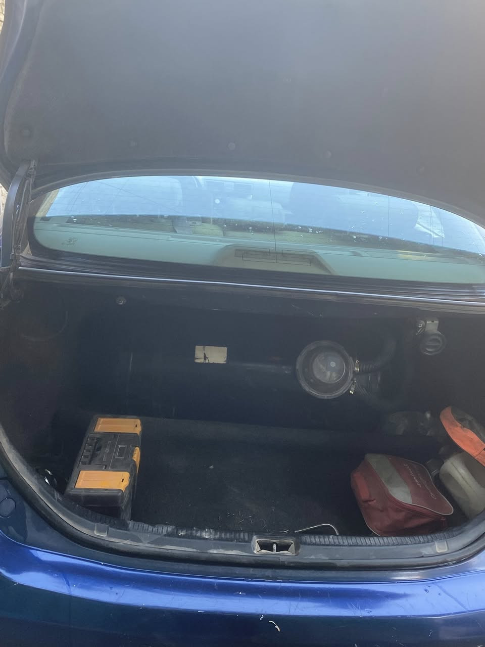 سلام عليكم كامري للبيع امريكي 2007حادث جاملغ ايمن ومصلح نفسه وبنيد مبدل سياره ليبل واحد صبغ حزام مكينه 4سلندر2400لاتنقيص ولاتبخير بس صوت جكجكه كير تمام  بيها منظومه غاز تخم تاير باتري جديد تدفئه تبريد ثلج مكاني البلديات /السعر 78$وبيها مجال للاتصال***********
