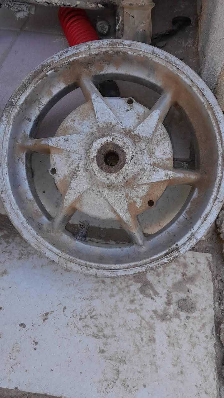 اليوم جمعه بصلات ع محمد والي محمد
عندي مكاين ماكس ثنين 
كفاله بلاد ب٢٥٠ 
وحده ابيعك طابوكه شغاله نقص كابريتر وصالنصه ١٥٠ 
دبل خلفي حاويه مامشدود ب١٥ كلج خلفي رياضي بلاد ٢٠ويل سكنز نجمه الاصلي فافون يرهم ماكس٢٥ اكسل ١٥وصفر جاج٢٠ 
سيبايه دبل مال امير عوض تفصال يدوي تقيل مو مثل لجابهن سيد اثير سعرهه ٦٠ الف ترهم عدله ومنغولي 
 مكاني دغاره 
***********
