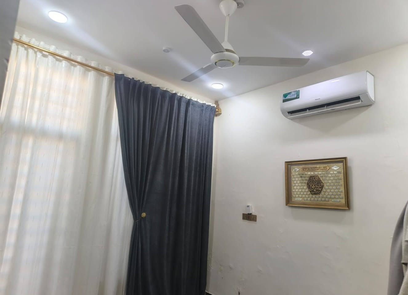 🔹مشتمل طابقين مطلوب اسكان بالخاجية🔹
🔹رقم الاعلان (92)
::::::::::::::::::::::::::::::::::
🔹المنطقة:-8000
🔹نوع العقار:-مشتمل
🔹المساحة:-100م
🔹الوجه:-5م
🔹النزال:-20م
🔹عرض الشارع:- 12م
🔹سنة البناء:-2023
🔹عدد الطوابق:-طابقين
🔹تفاصيل البناء::-
🔹الطابق الاول يتكون من::استقبال وهول ومطبخ وغرف نوم عدد(1)وصحيات
🔹الطابق الثاني يتكون من::غرف نوم عدد (2) وصحيات
🔹أقرب نقطة::-حي الاعلام 
 
👈و لمزيد من التفاصيل يرجى التعليق (((ب تم)))

او الاتصال على الرقم التالي 
***********

👈او زياره مقرنا الكائن في
الخاجية شارع40 مجاور الابتسامه الذهبية
