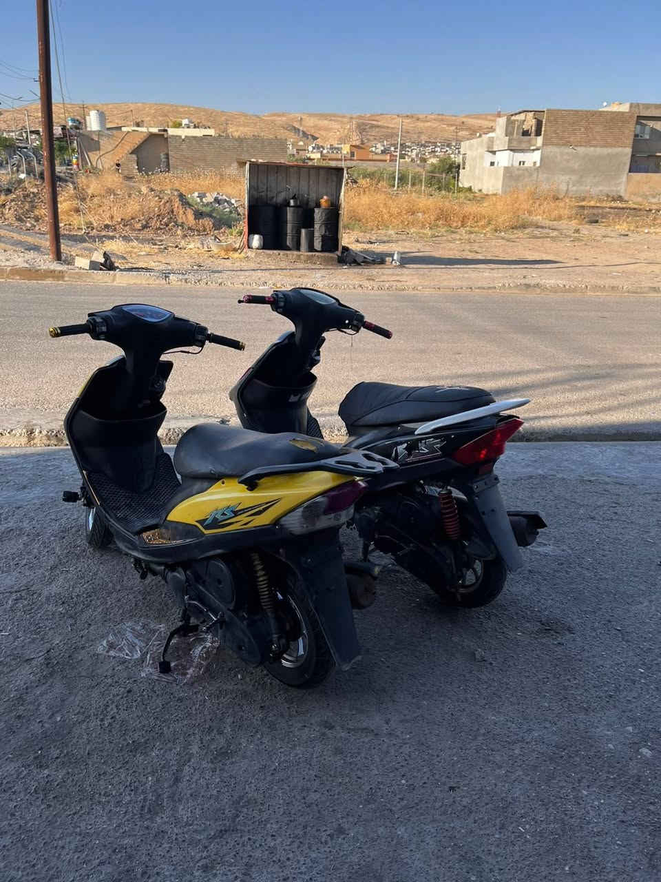 ماكسات للبيع ثنينهم شرط علا وضع البلاد تفحص بعدين تاخذ للمراسله خاص او الاتصال ***********
