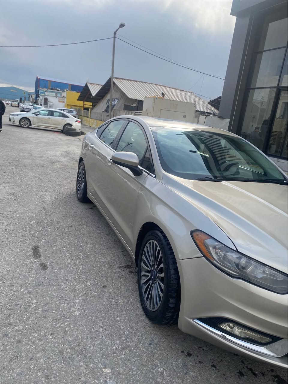 فورد فيوژن (٢٠١٧)سئ پارچه ى بوياغه بى ژورى بئ ليدان مه كينه (١.٥)توربويه نه كرايه ته وه فول مواسفات به ناوى خومه (٨٨)هه زار رويشتيه هه مو گيانى به شه رته
(***********) أربيل, العراق
