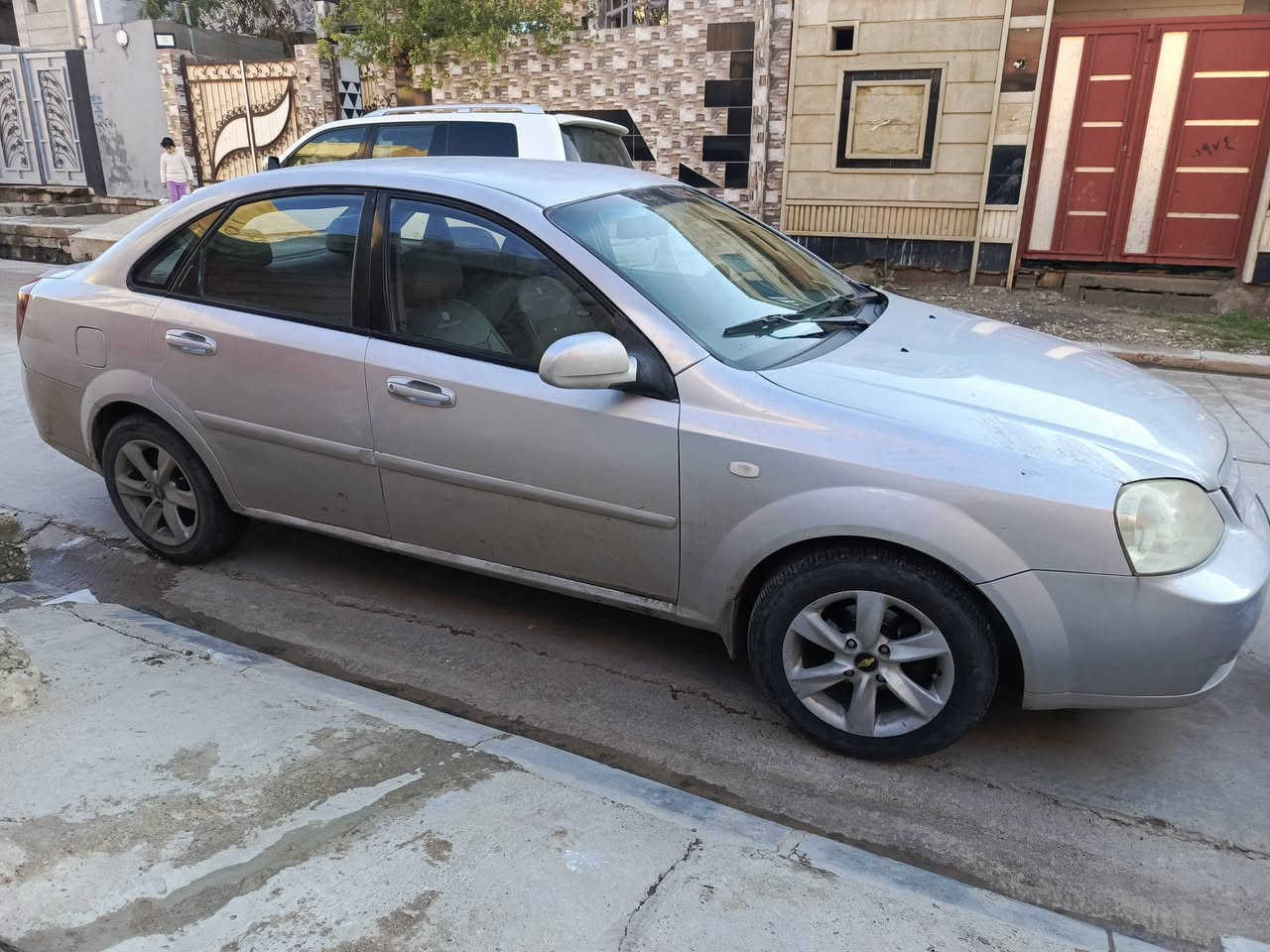 السلام عليكم 
اوبترا 2007 رقم بغداد شرط التحويل كير ومحرك شرط تبريد تدفئة شغال بيها فقط صبغ جاملغ الامامي والخلفي السعر 60 وبيها مجال 
***********
***********
