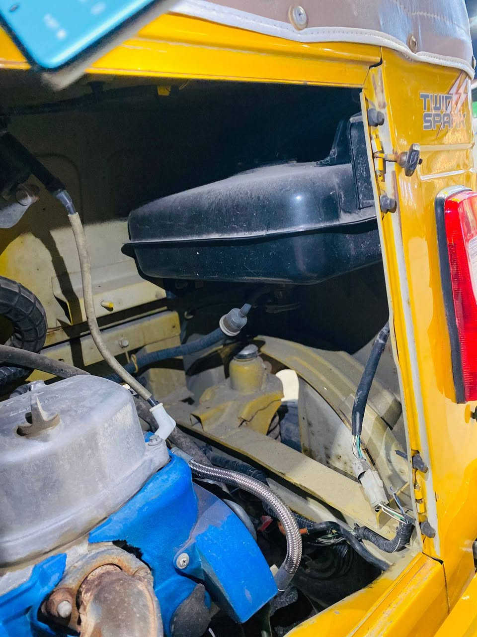 سلام عليكم تكتك موديل 19شهر 12رقم كربلاء نكليزي تحويل ثاني مشروع وطني مكفوله من الصبغ بيهه لغد بارد فقط بغداد البلديات ***********
