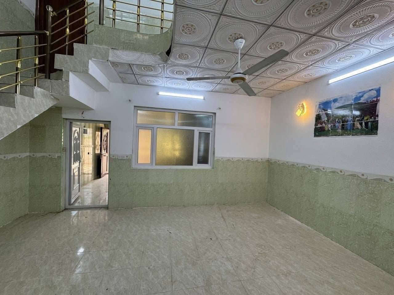 منزل للبيع في أربيل منطقة قربو 125م ع شارع 20م مقابل حديقة

يتكون:-

3غرف

صالة

مطبخ

مجموعة صحيات 

السعر 6دفتر 75ورقه بي مجال 
للاستفسار
***********
***********
*********** واتساب

عقارات ابو آدم في أربيل

لمشاهدة بقية العروض مع ذكر السعر موجود في تلگرام.   https://t.me/new1erbil أربيل, العراق
