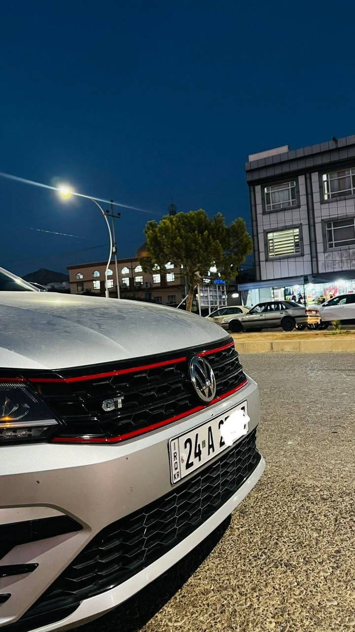 فولكس واگن باسات 2018 Gt 
لونين سلفر+سقف اسود ..شركة
فول مواصفات
  س6سلندر محرك يعني 
بدون توربو  تنفس طبيعي 
ماشية 72الف 
الضرر فقط الصندوق وجاملغ خلفي
بدون مصرف 
  لمزيد من المعلومات اتصل ***********
السعر185
