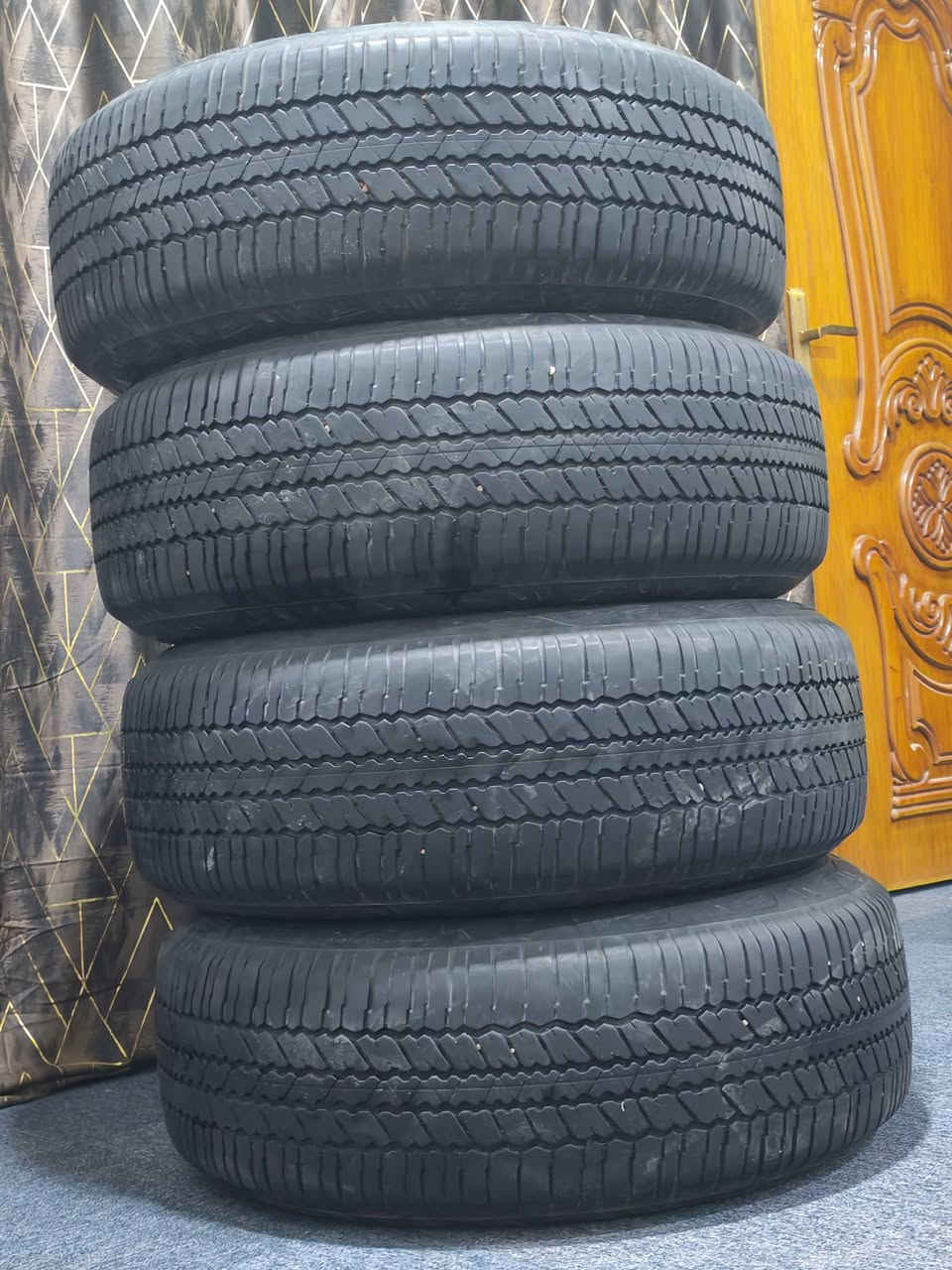 تخم تاير ويلات حجم 18 جمسي GM اصليات مال تفصيخ جدد وتايرات ياباني برجستون نضاف كلش السعر 700$دولار قفل   مكاني بصرة المعقل ***********
