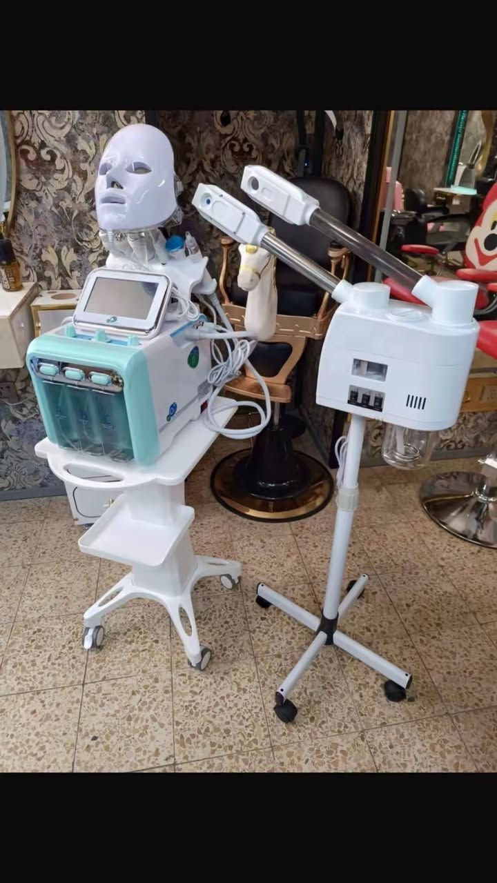 وصل جهاز الهايدرو 8×1 الاحترافي
وجهاز هايدرو 7×1
الجيل الجديد للعناية المتكاملة بالبشرة

✨ الوظائف:
1- شفط دهون وإزالة الرواسب من المسام
2- هاند سبري لتنظيف وترطيب البشرة
3- هاند بارد لتهدئة البشرة بعد الجلسة
4- هاند شد البشرة وتحفيز الدورة الدموية
5- هاند معالجة حب الشباب والكلف
6- كاشطة دهون وتنظيف عميق
7- قناع إضاءة LED لنضارة وتفتيح البشرة
8- هاند الأوكسجينو لتنظيف وتبييض البشرة

✨ مميزات الجهاز:

ماطور كبير دبل مروحة + دبل بستم بملف نحاس

أداء قوي ونتائج فورية

شاشة لمس حديثة

يأتي مع ترولي ومحاليل 

🚚 يوجد توصيل لجميع المحافظات

للحجز والاستفسار مراسله الصفحه


**إذا كنت صاحب هذا الإعلان وتريد حذفه لأي سبب، رجاءا أرسل رسالة إلى الدعم الفني**