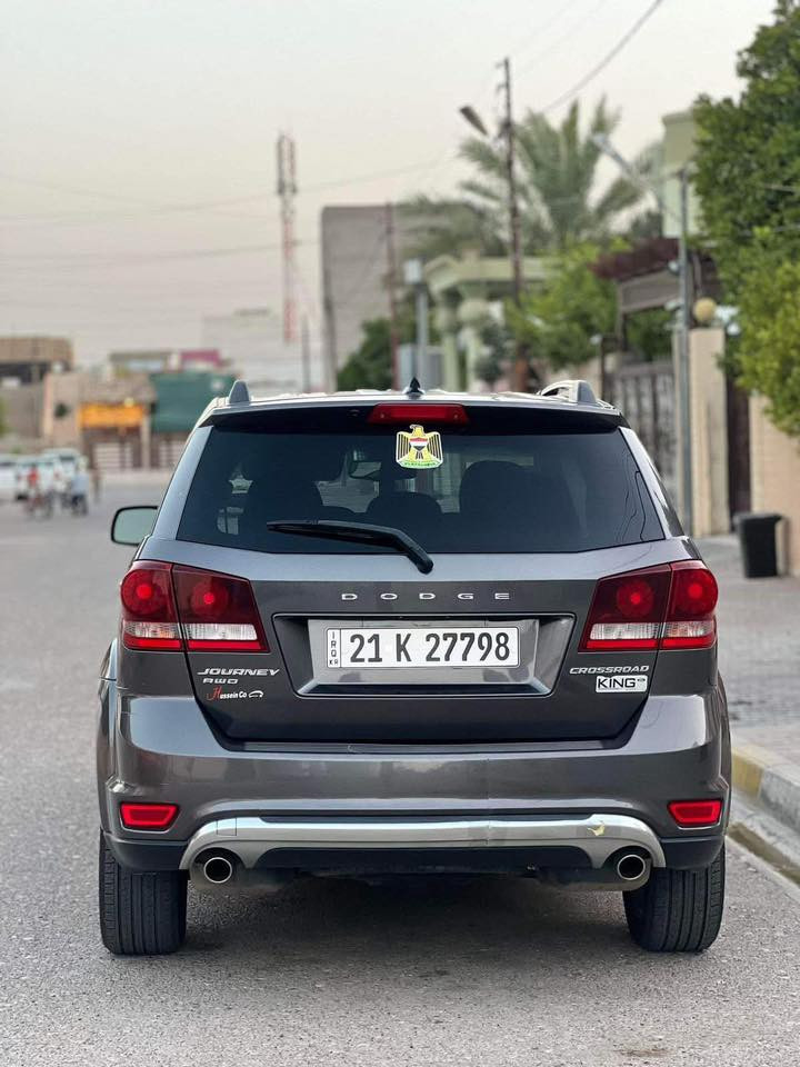 سلام عليكم دوج جورني للبيع 2017 رقم  انكليزي سليمانيه راعيها ب ابوالخصيب فئه كروز 7 راكب تخم تاير شاشه كبيره تبريد ثلاثه قطع 
🚩مكينه 6 سلندر جديدة🚩
 🚩راديتر جديدة 🚩
🚩حداده جديده🚩 
تحكم سترين مثبت سرعه تشغيل عن بعد سعر145 $ وبيها مجال بصمه بابين ترحيب عنوان بصره لتواصل ***********
