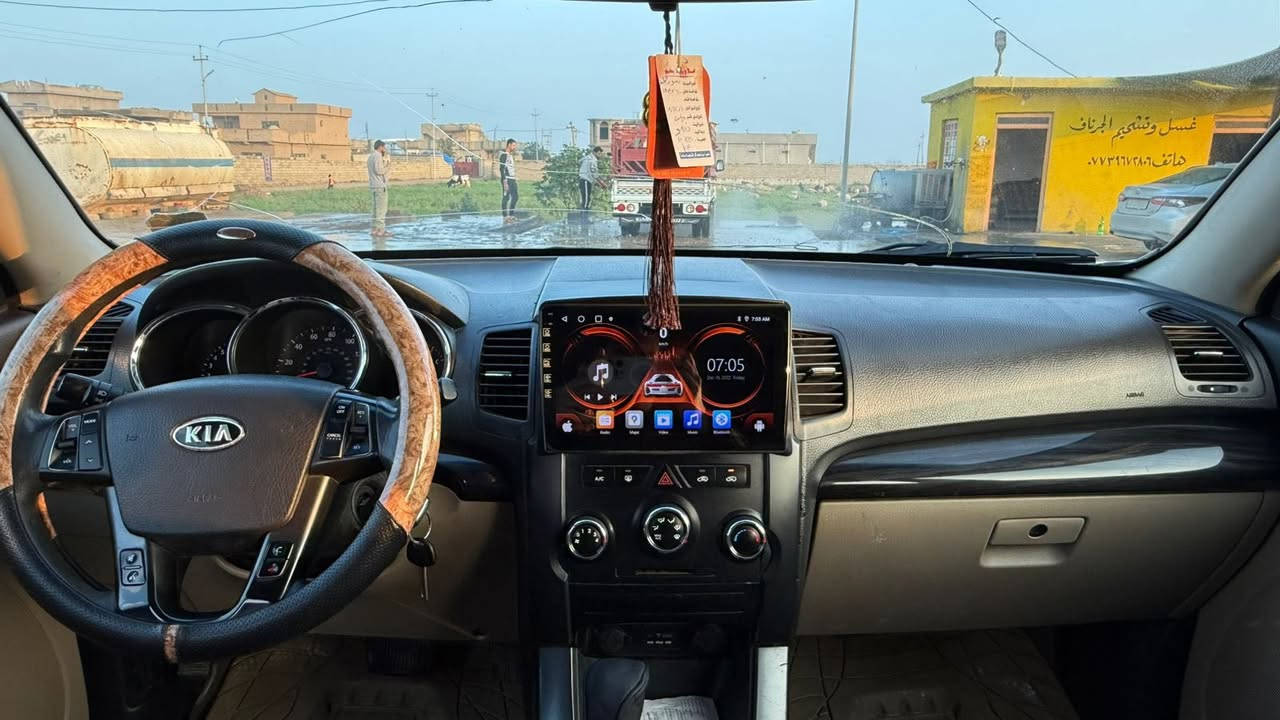 سياره سورنتو موديل 2011وارد امريكي بدون ضرر فقط ملاحضات بسيطه كير محرك شرط تواير جدد تحكمات ستيرن سياره ماشاء الله السعر 148 وبيها مجال للاستفسار ‭0773 283 3971‬
